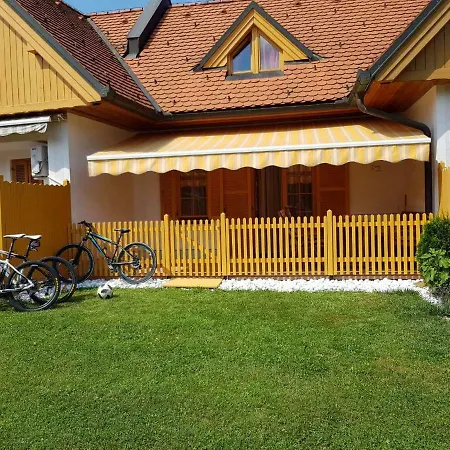 Appartement Tulpika 13 *