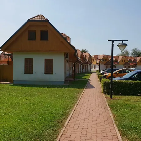 Appartement Tulpika 13 *