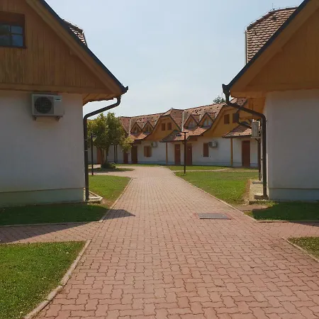 Tulpika 13 Apartman *