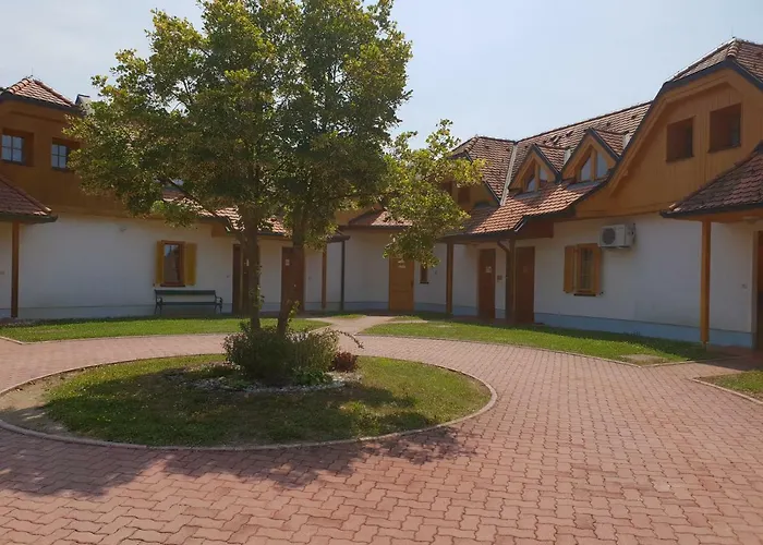 Tulpika 13 アパート